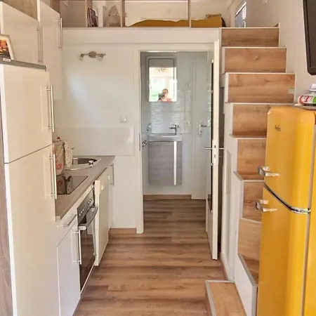 Tatil Evi Direkt Am Mit Boot, Fahrraedern Und Sup